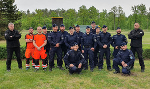 Grupa policjantów uczestniczących w kursie